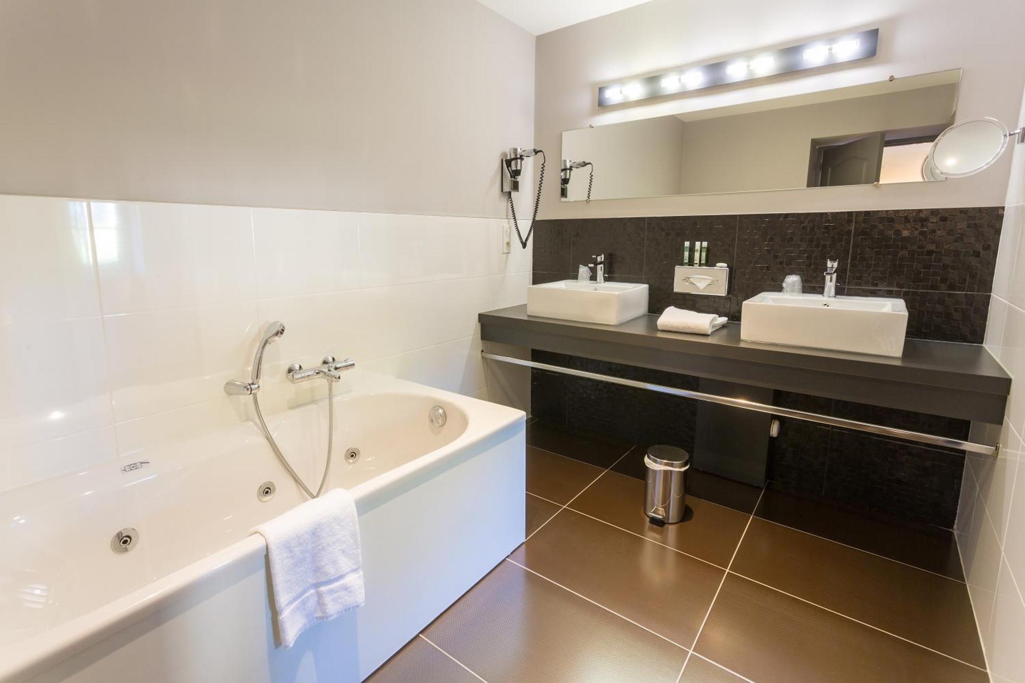 Hotel Chateau De La Barbiniere Saint-Laurent-sur-Sevre Ngoại thất bức ảnh